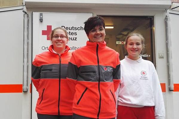 Neue Fleece-Jacken für DRK Helfer